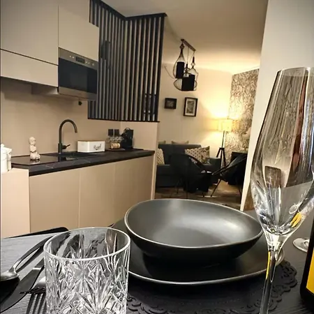 Skyline - A 2 Passi Dalla Stazione *