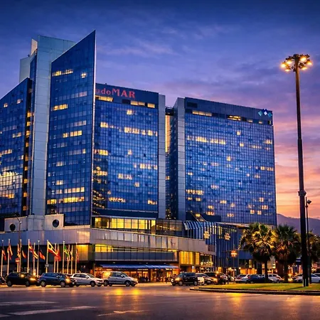 Skyline - A 2 Passi Dalla Stazione Apartamento *