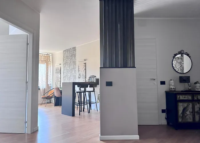 Apartamento Skyline - A 2 Passi Dalla Stazione